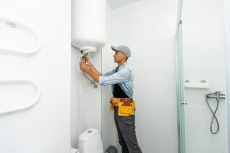Comment choisir un plombier qualifié pour vos travaux urgents ?